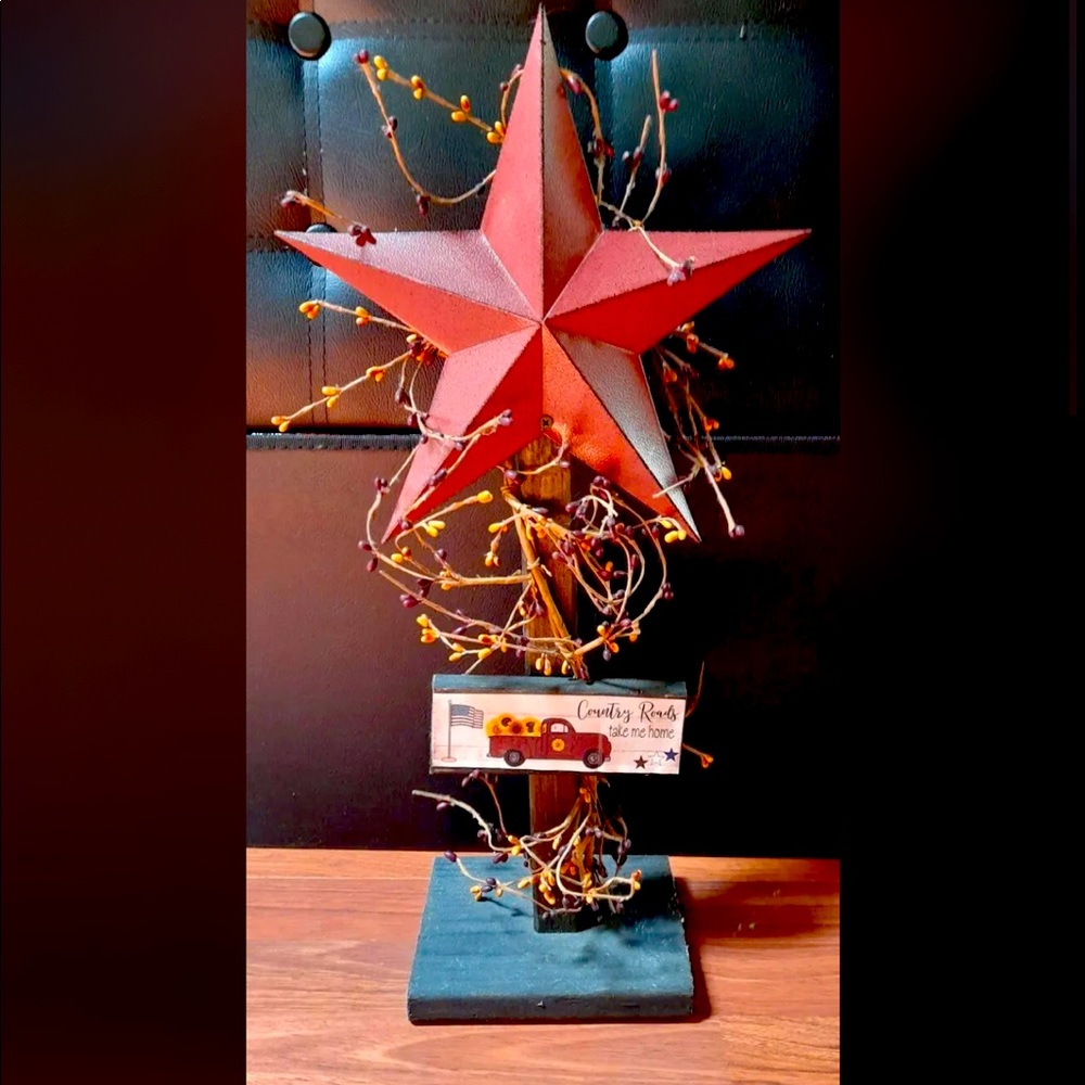 Rustic Pre-Lit Star with truck sign
